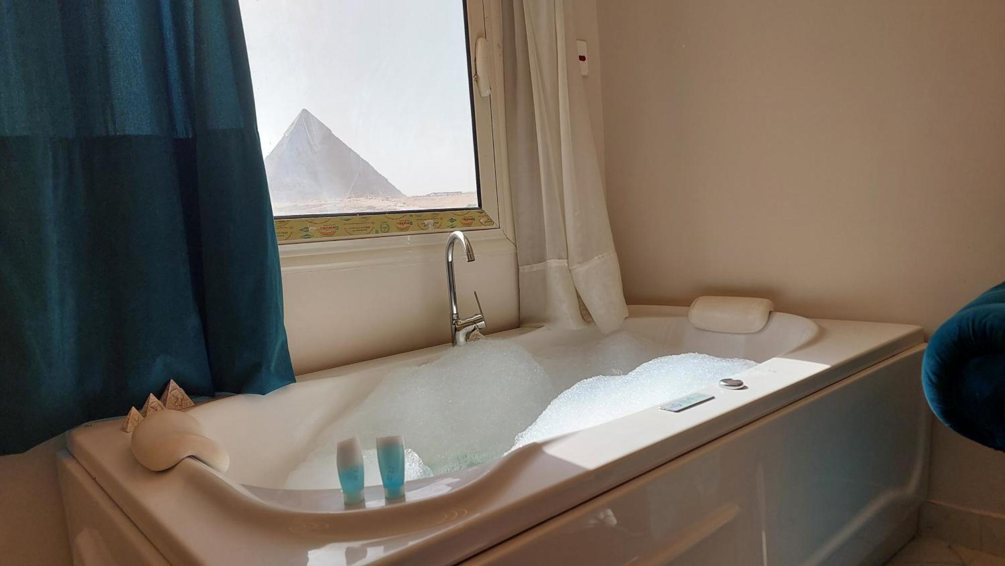 Auberge de jeunesse Anubis Kingdom Pyramids à Kafret el-Gabal Extérieur photo